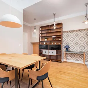 apartment-premium-nowy-swiat-by-your-freedom.warsawhotelspoland.com/